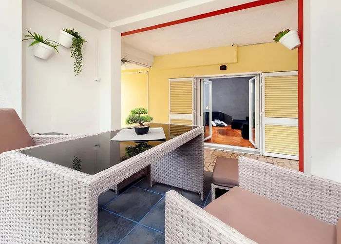 Cave Apartmán *